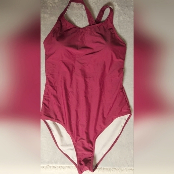 38.🆕XL Cross Strap Open Back One Piece Swimsuit NWOT - Picture 4 of 4